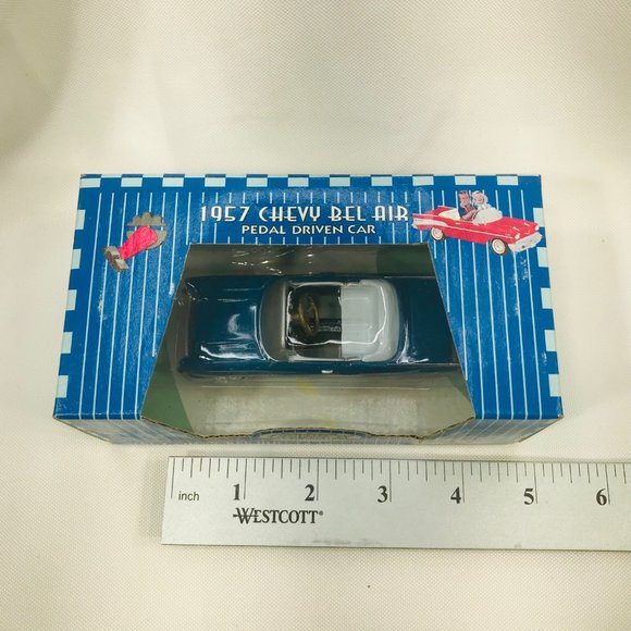 Gearbox 1997 Vintage 1957 Chevy Bel Air Convertible Serial #05365 Pedal Car New - Picture 9 of 10